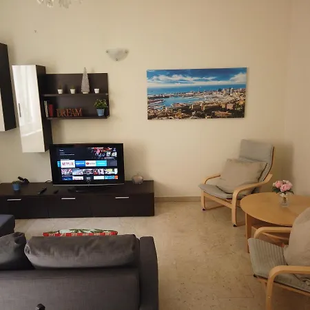 Assarotti Centre Lejlighed *